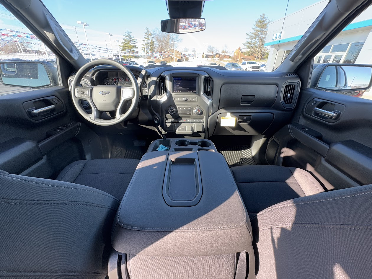 2025 Chevrolet Silverado 1500 Vehicle Photo in BOONVILLE, IN 47601-9633