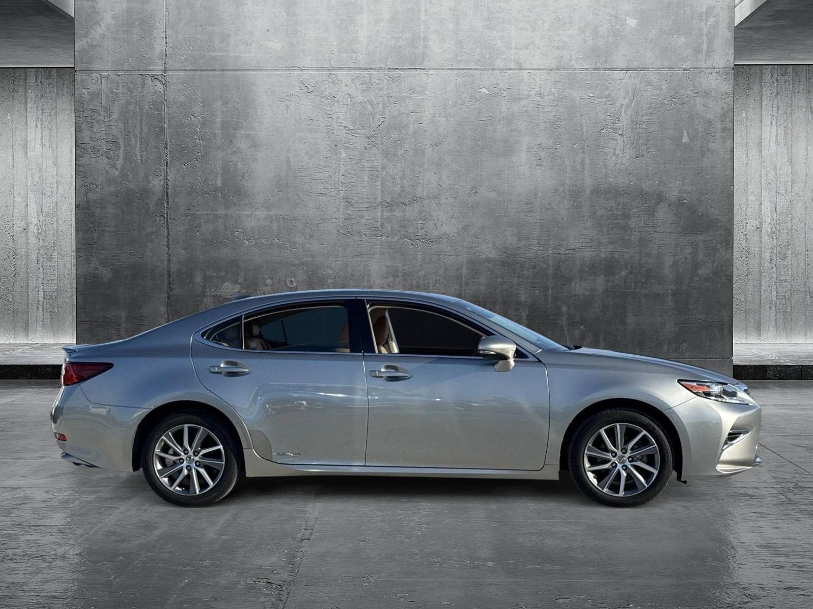 2017 Lexus ES 300h Vehicle Photo in Ft. Myers, FL 33907