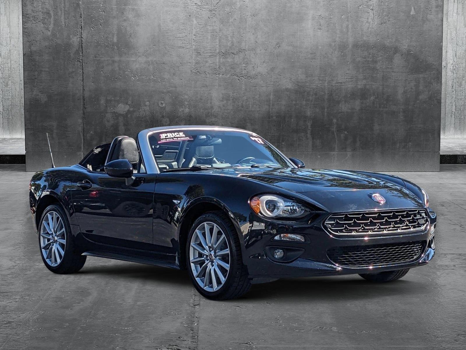 2017 FIAT 124 Spider Vehicle Photo in GREENACRES, FL 33463-3207