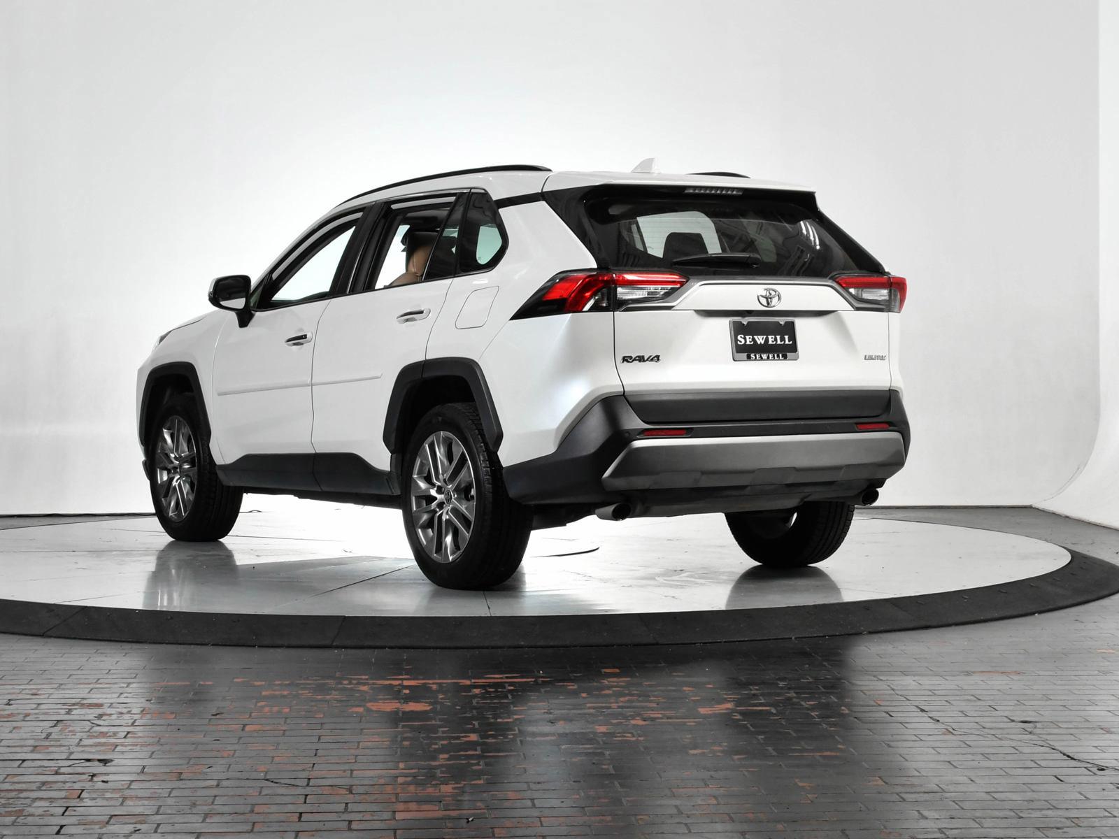 2022 Toyota RAV4 Vehicle Photo in DALLAS, TX 75235