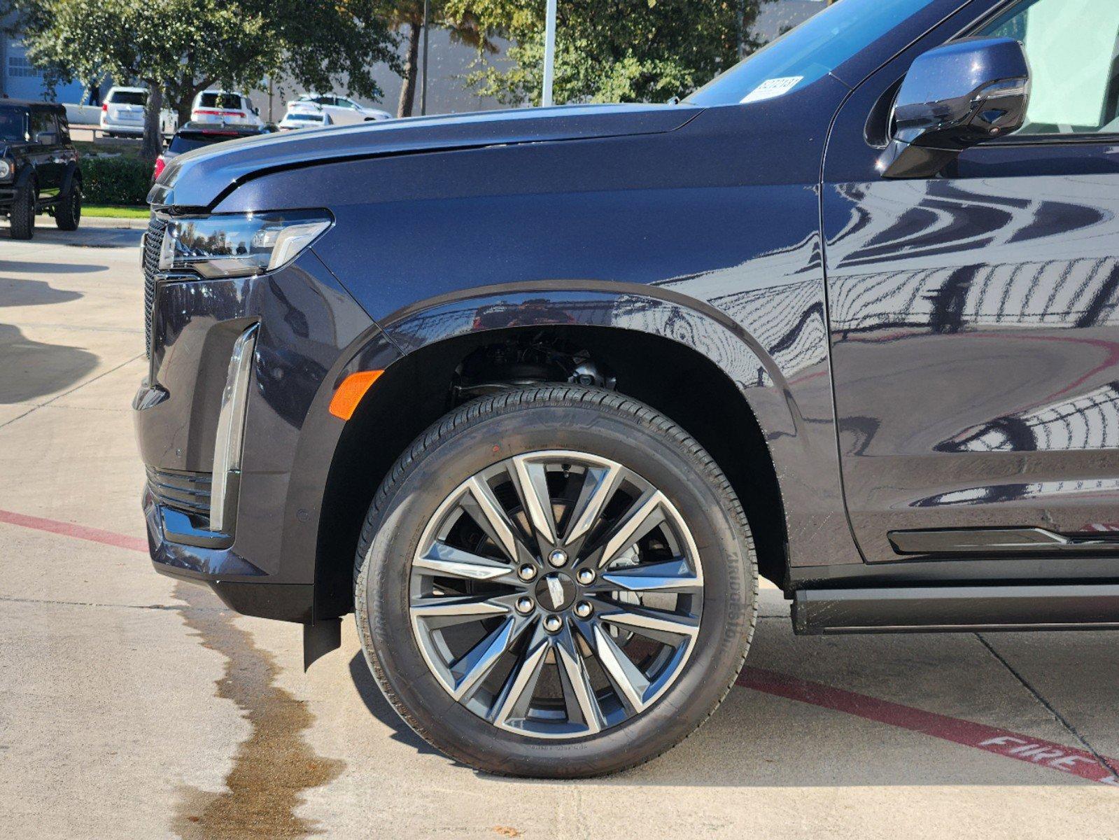 2024 Cadillac Escalade Vehicle Photo in HOUSTON, TX 77079-1502