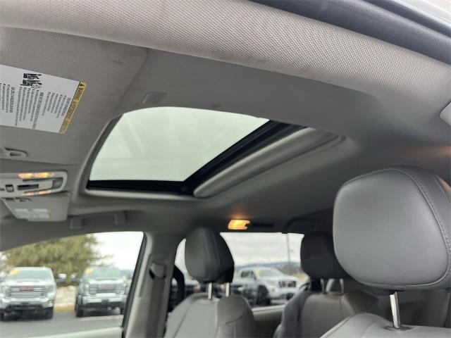 2021 Toyota Sienna Vehicle Photo in TULLY, NY 13159-3159