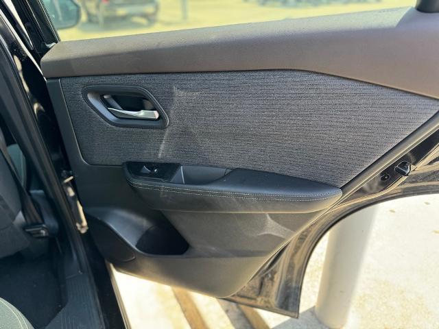 2022 Nissan Rogue Vehicle Photo in Grapevine, TX 76051