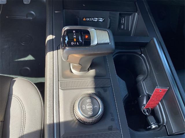 2025 GMC HUMMER EV SUV Vehicle Photo in Greenville, TX 75402