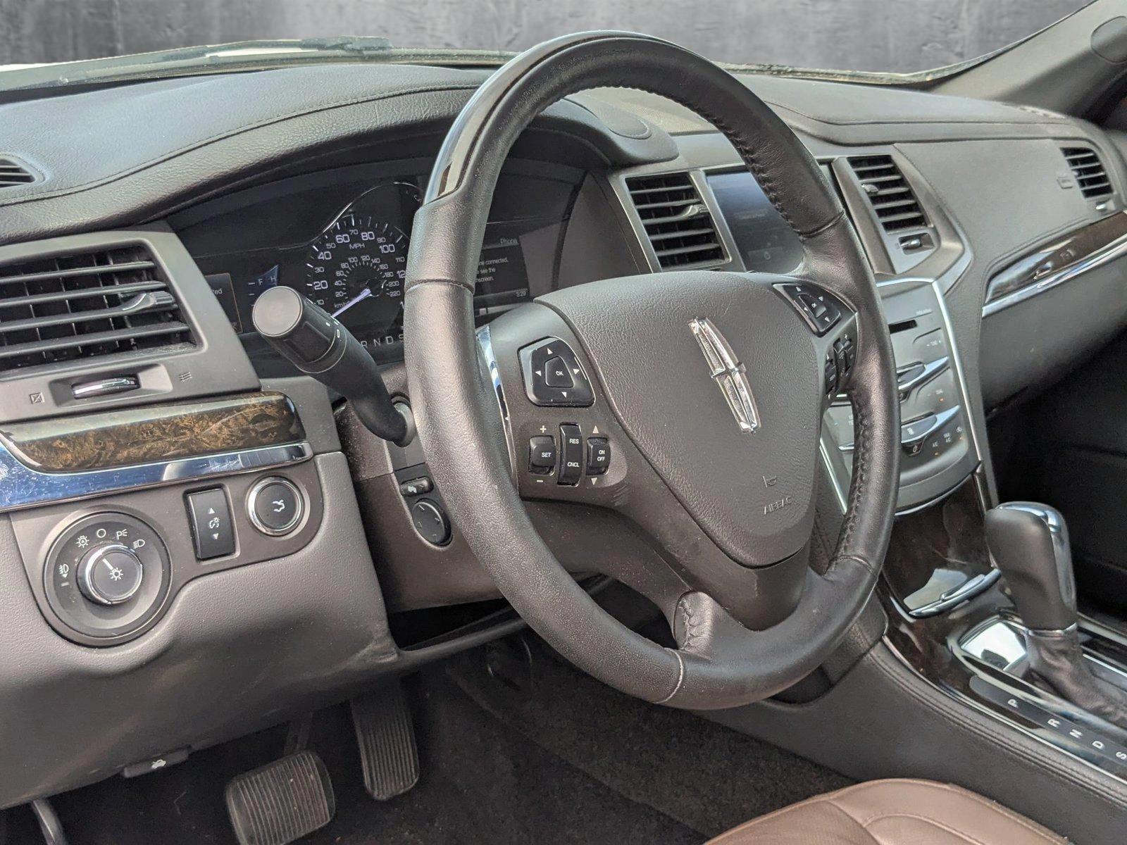 2015 Lincoln MKS Vehicle Photo in St. Petersburg, FL 33713