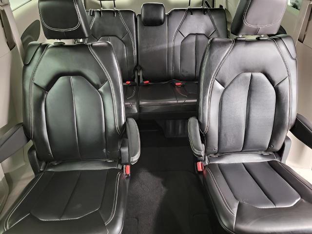 2023 Chrysler Pacifica Vehicle Photo in Green Bay, WI 54304