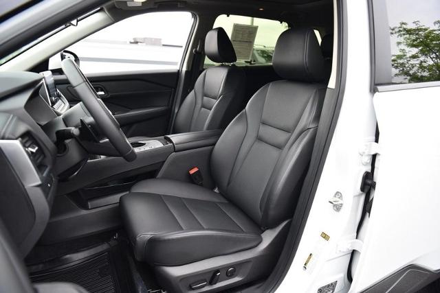 2024 Nissan Rogue Vehicle Photo in Ballwin, MO 63011