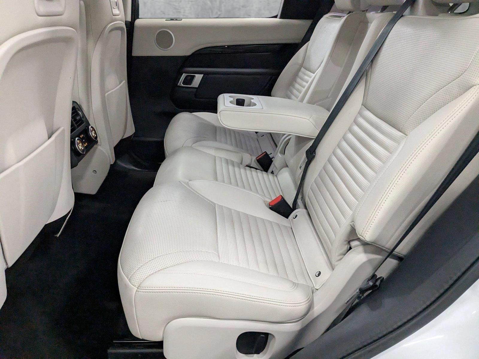 2023 Land Rover Discovery Vehicle Photo in Pompano Beach, FL 33064