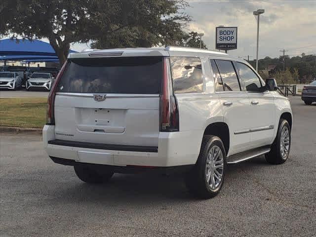 2017 Cadillac Escalade Vehicle Photo in DENTON, TX 76210-9321