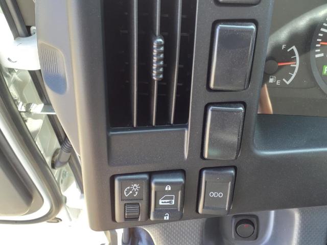 2024 Isuzu 4500 Vehicle Photo in Denton, TX 76205
