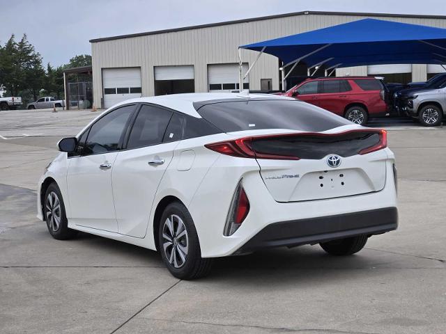 2017 Toyota Prius Prime Vehicle Photo in DENTON, TX 76210-9321