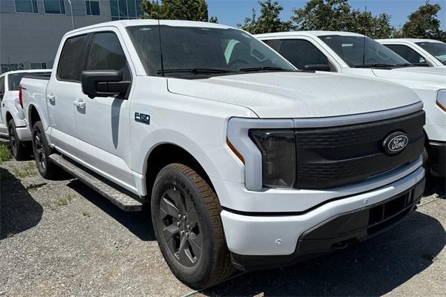 2025 Ford F-150 Lightning Flash's photo