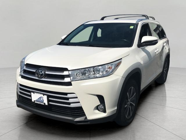2019 Toyota Highlander Vehicle Photo in GREEN BAY, WI 54303-3330