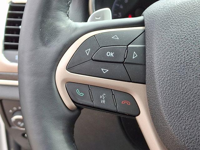 2015 Jeep Grand Cherokee Vehicle Photo in WATERTOWN, CT 06795-3318