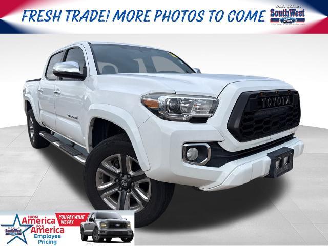 2017 Toyota Tacoma Vehicle Photo in Weatherford, TX 76087