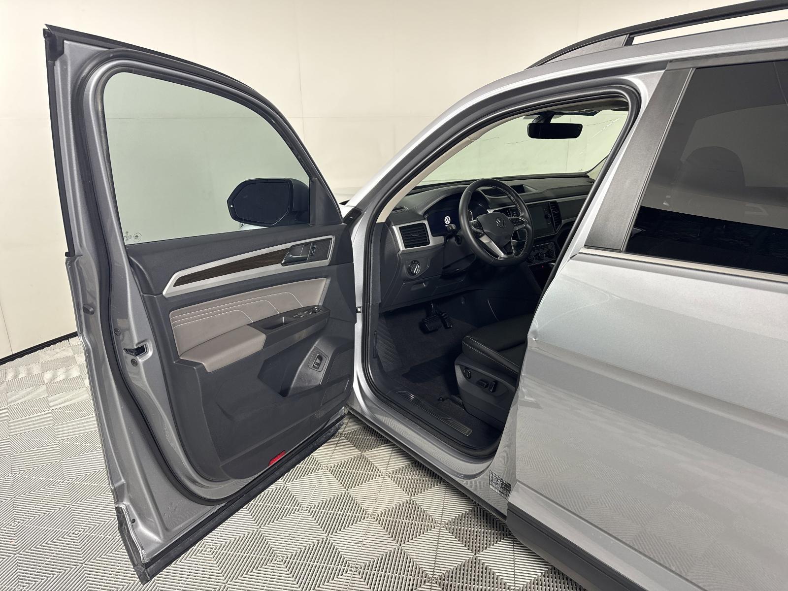 2023 Volkswagen Atlas Vehicle Photo in Georgetown, TX 78626