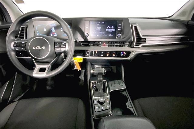 2023 Kia Sportage Vehicle Photo in Lees Summit, MO 64086