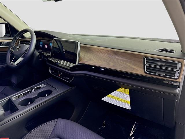 2024 Volkswagen Atlas Vehicle Photo in Puyallup, WA 98371