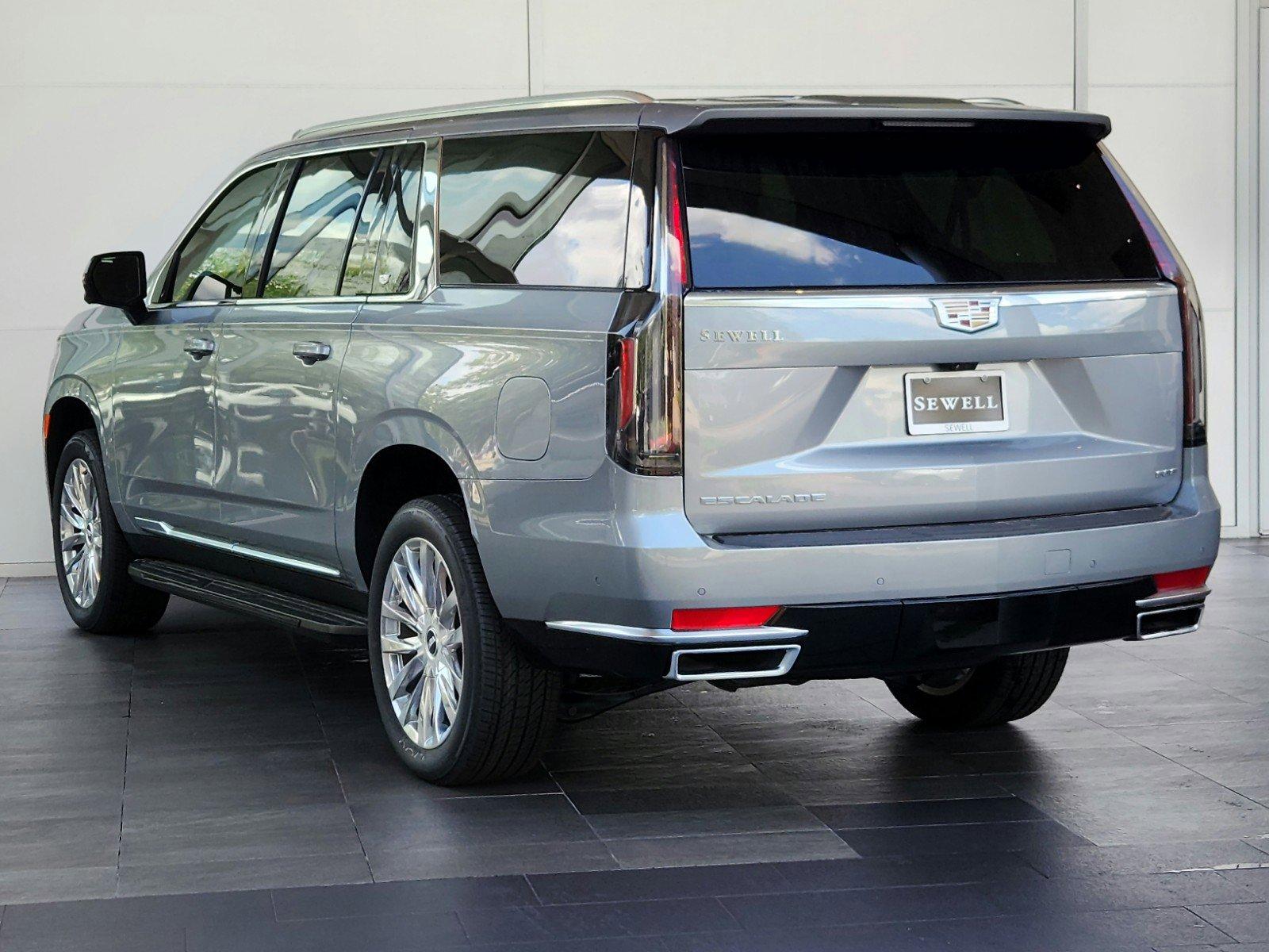 2024 Cadillac Escalade ESV Vehicle Photo in HOUSTON, TX 77079-1502