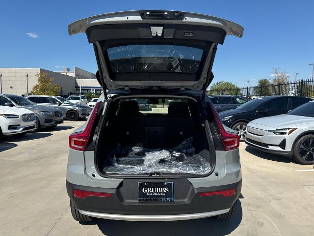 2025 Volvo XC40 Vehicle Photo in Grapevine, TX 76051