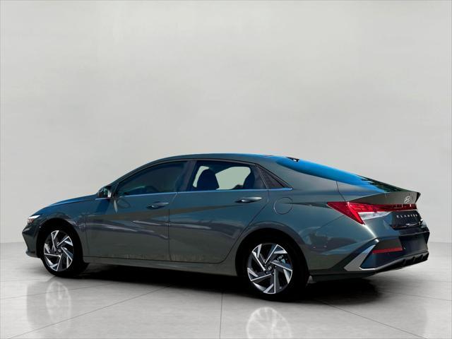 2025 Hyundai ELANTRA Vehicle Photo in Green Bay, WI 54304