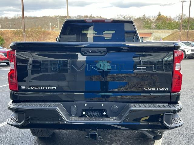 2025 Chevrolet Silverado 2500 HD Vehicle Photo in GARDNER, MA 01440-3110