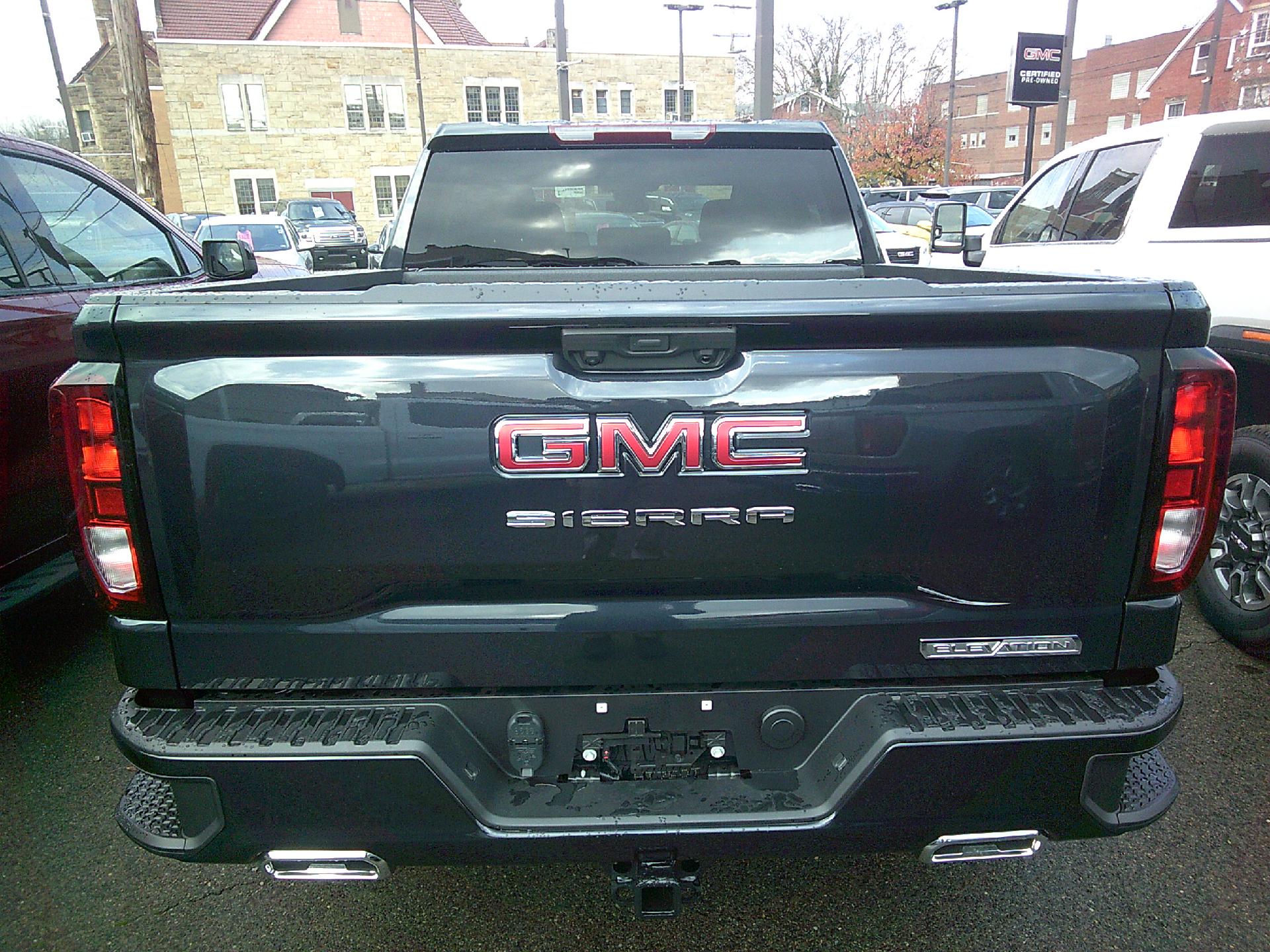 2025 GMC Sierra 1500 Vehicle Photo in KITTANNING, PA 16201-1536