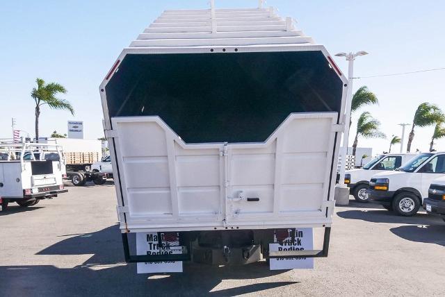 2023 Chevrolet Silverado Chassis Cab Vehicle Photo in VENTURA, CA 93003-8585