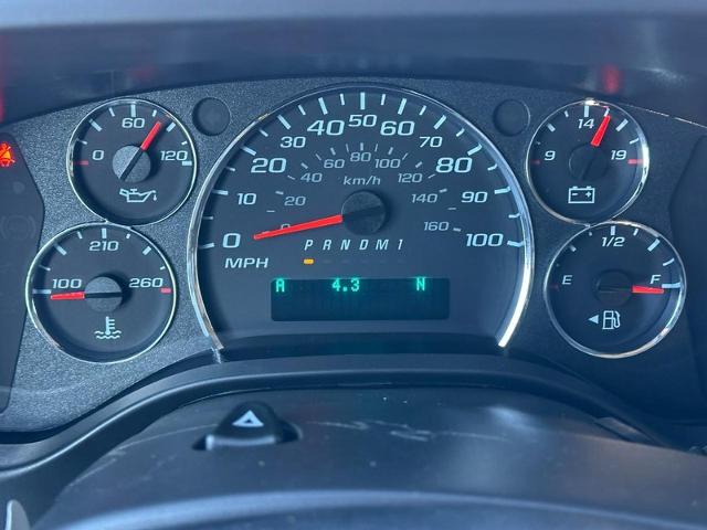 2024 Chevrolet Express Cargo 2500 Vehicle Photo in COLUMBIA, MO 65203-3903