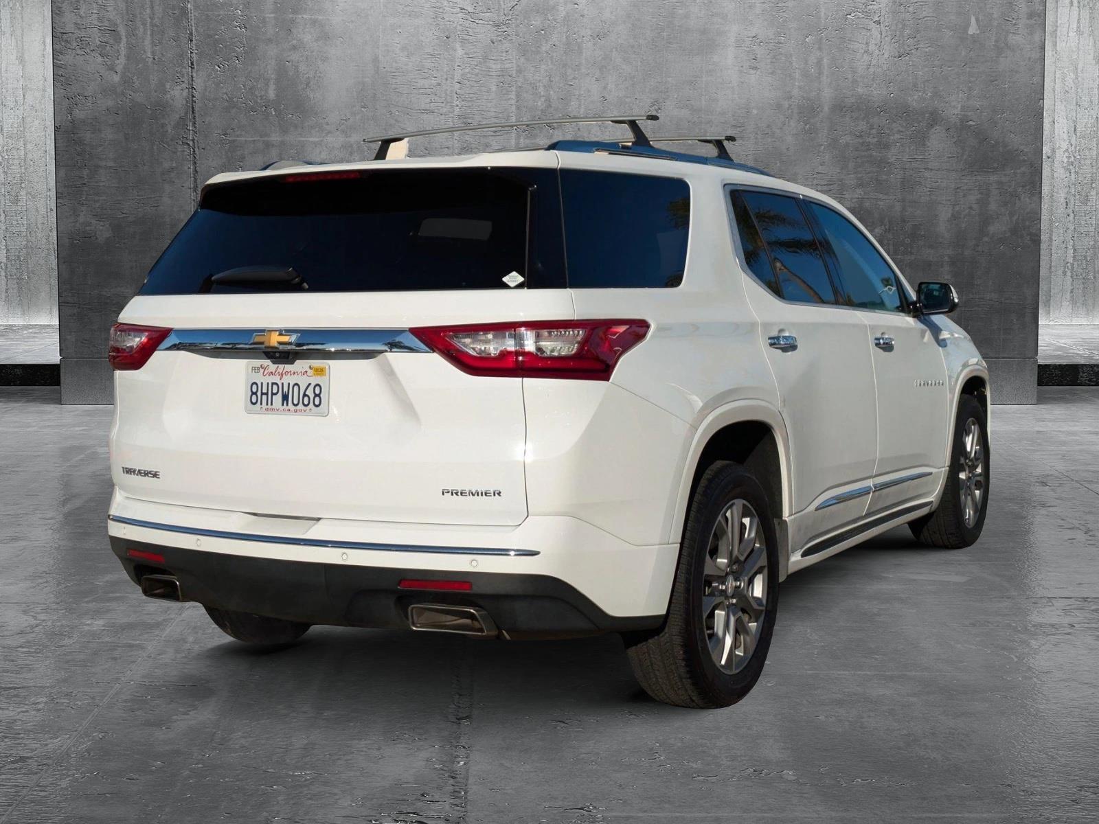 2019 Chevrolet Traverse Vehicle Photo in VALENCIA, CA 91355-1705