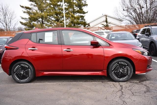 2024 Nissan LEAF Vehicle Photo in Ballwin, MO 63011