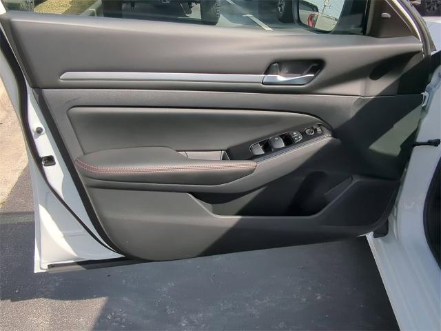 2024 Nissan Altima Vehicle Photo in ALBERTVILLE, AL 35950-0246