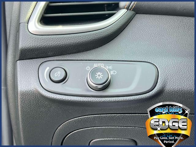 2022 Chevrolet Trax Vehicle Photo in Roslyn, NY 11576