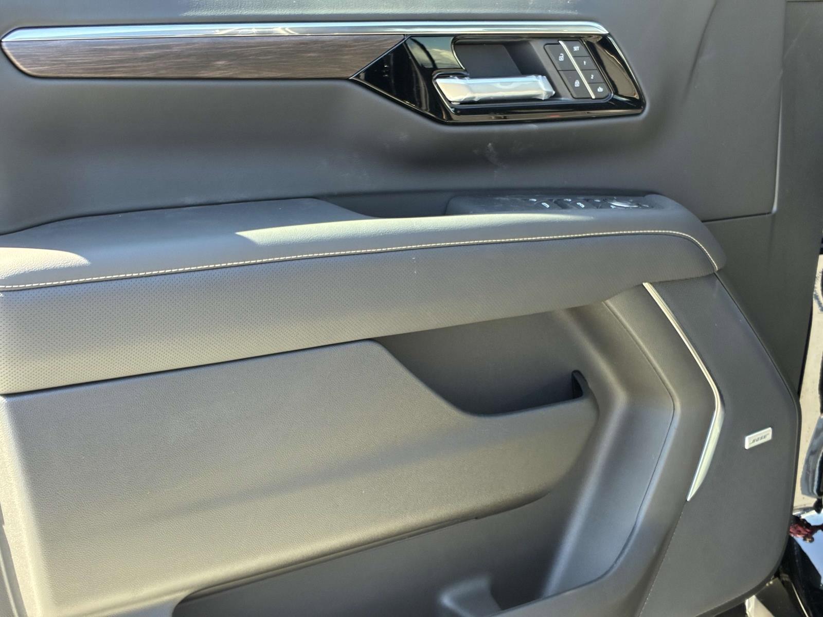 2025 Chevrolet Tahoe Vehicle Photo in LOS ANGELES, CA 90007-3794