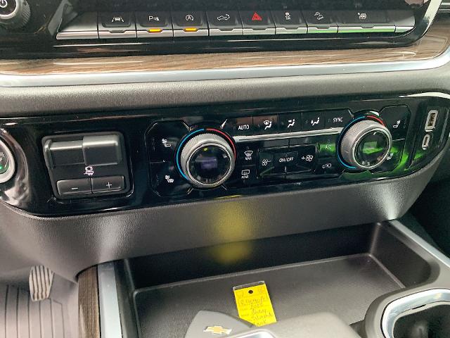 2022 Chevrolet Silverado 1500 Vehicle Photo in MOON TOWNSHIP, PA 15108-2571