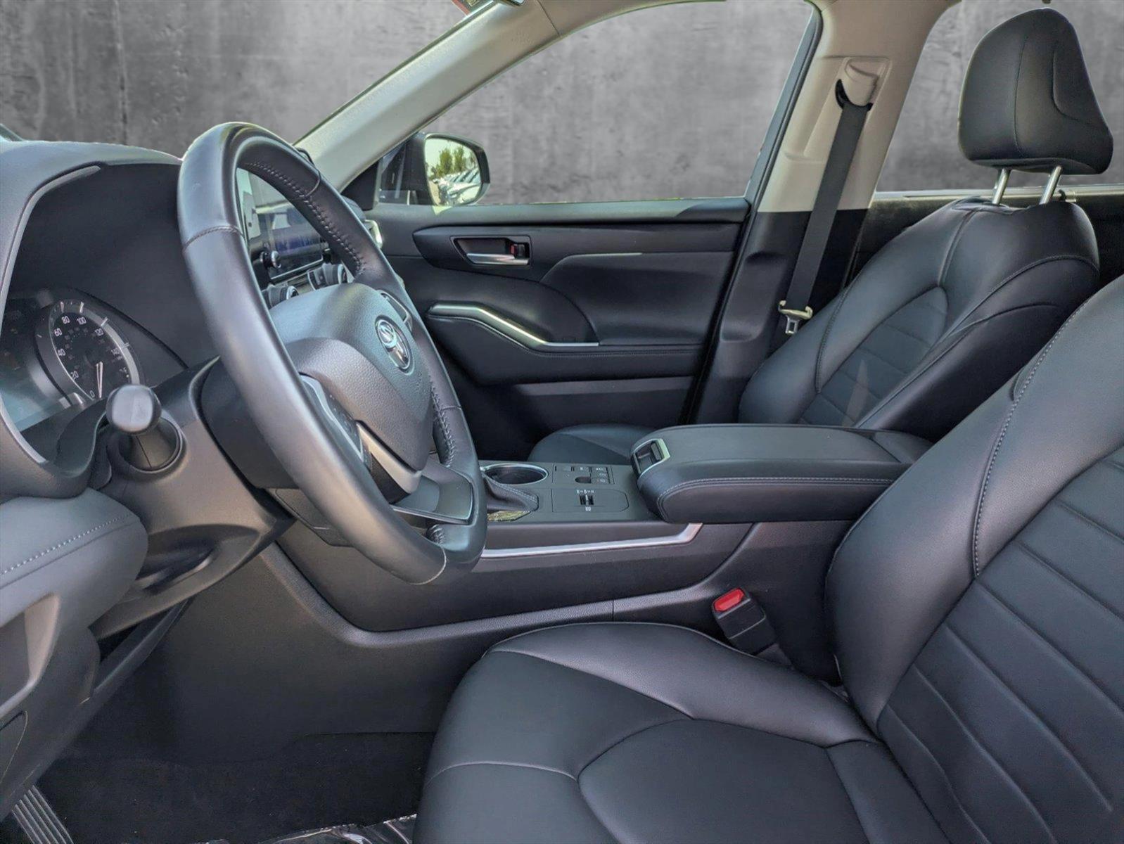 2023 Toyota Highlander Vehicle Photo in Winter Park, FL 32792