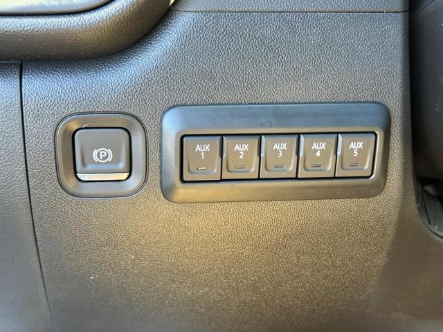 2025 GMC Sierra 3500 HD Vehicle Photo in COLUMBIA, MO 65203-3903