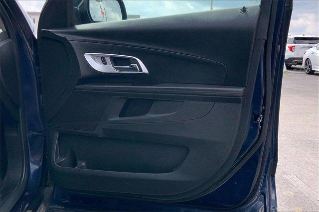 2017 Chevrolet Equinox Vehicle Photo in INDEPENDENCE, MO 64055-1377