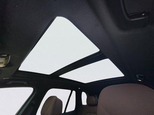 2025 BMW X5 M60i Vehicle Photo in LEOMINSTER, MA 01453-2952