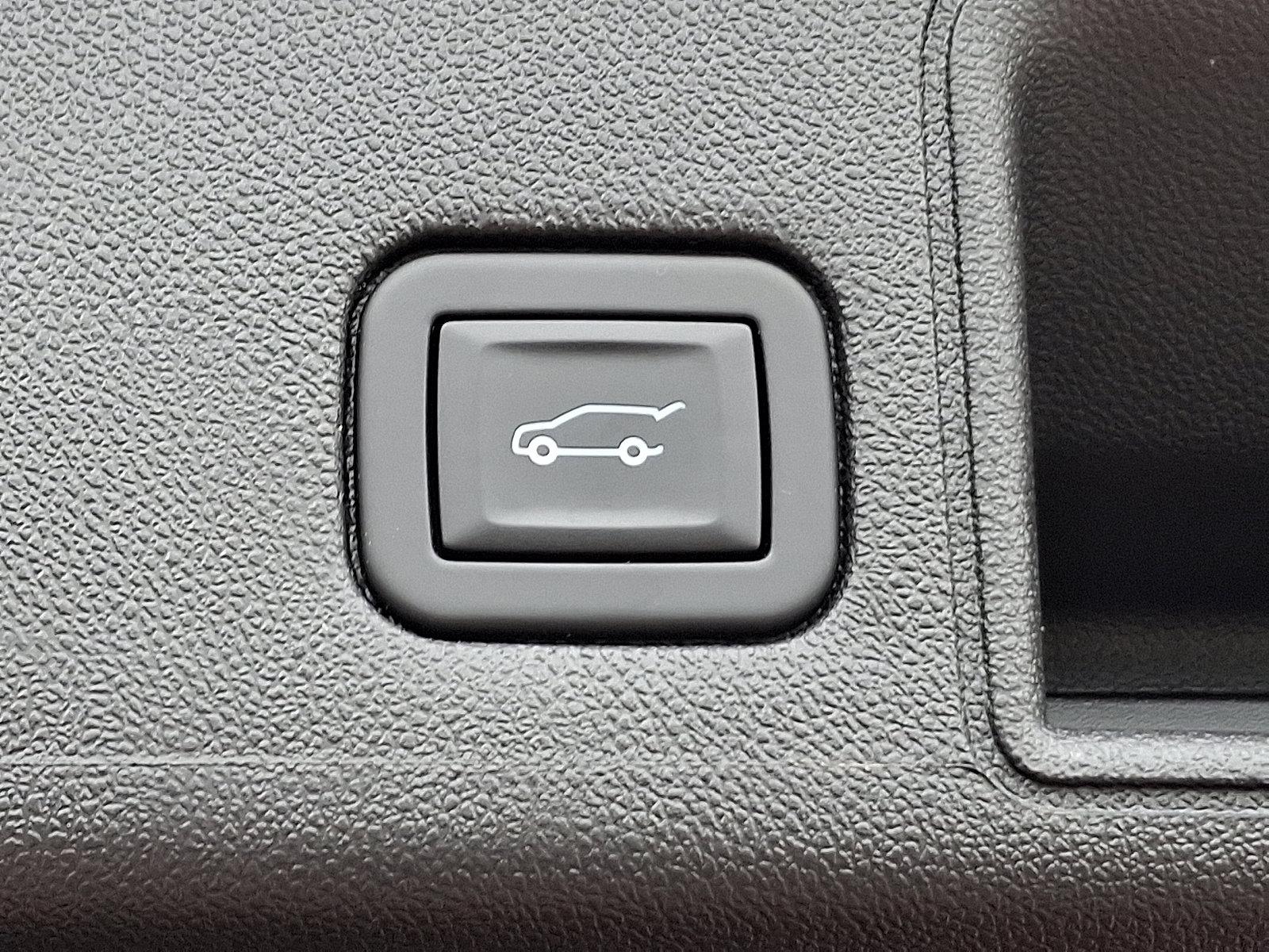 2024 GMC Terrain Vehicle Photo in Trevose, PA 19053