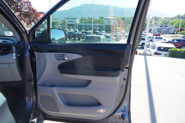 2020 Honda Pilot Vehicle Photo in Riverdale, UT 84405