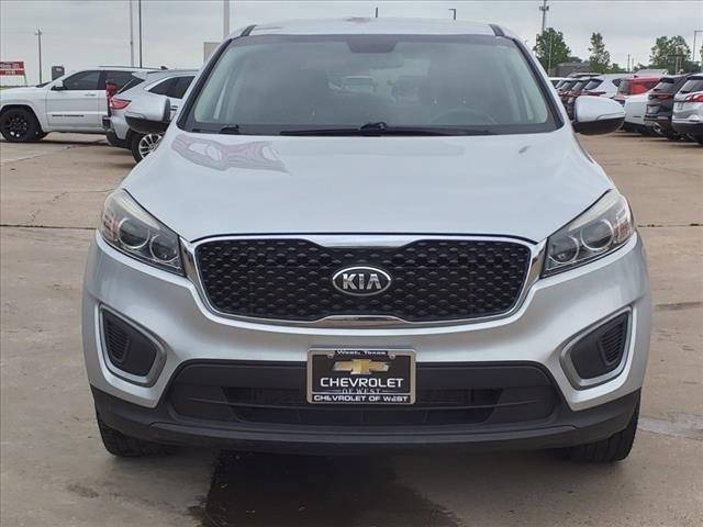 Used 2017 Kia Sorento L with VIN 5XYPG4A38HG206196 for sale in West, TX