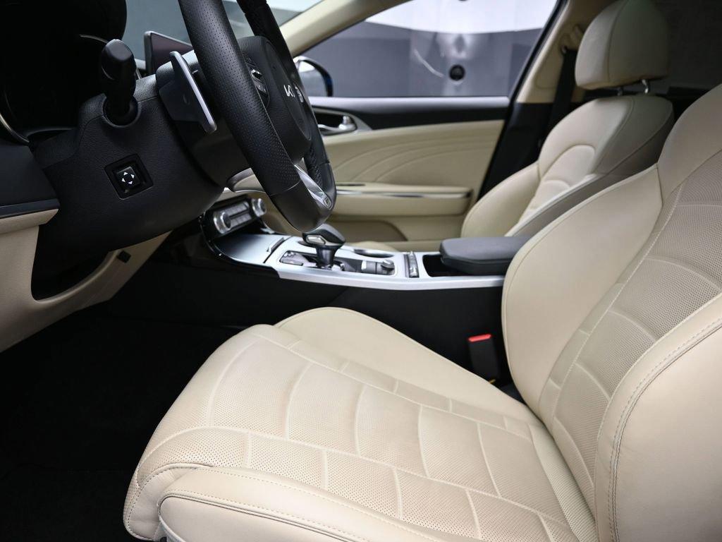 2023 Kia Stinger Vehicle Photo in Cedar Rapids, IA 52402