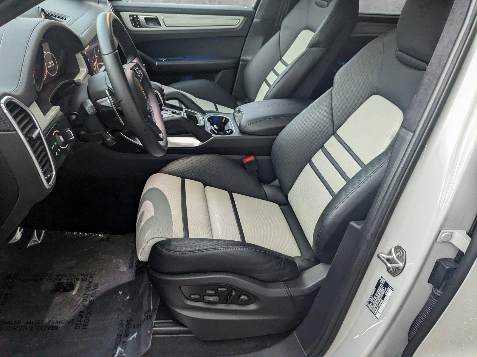 2022 Porsche Cayenne Vehicle Photo in Miami, FL 33169