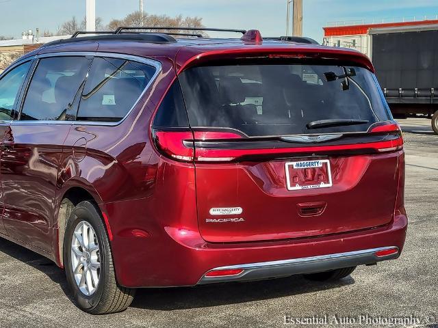 2022 Chrysler Pacifica Vehicle Photo in OAK LAWN, IL 60453-2517