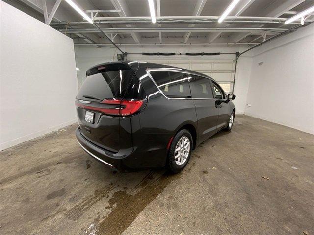 2023 Chrysler Pacifica Vehicle Photo in PORTLAND, OR 97225-3518