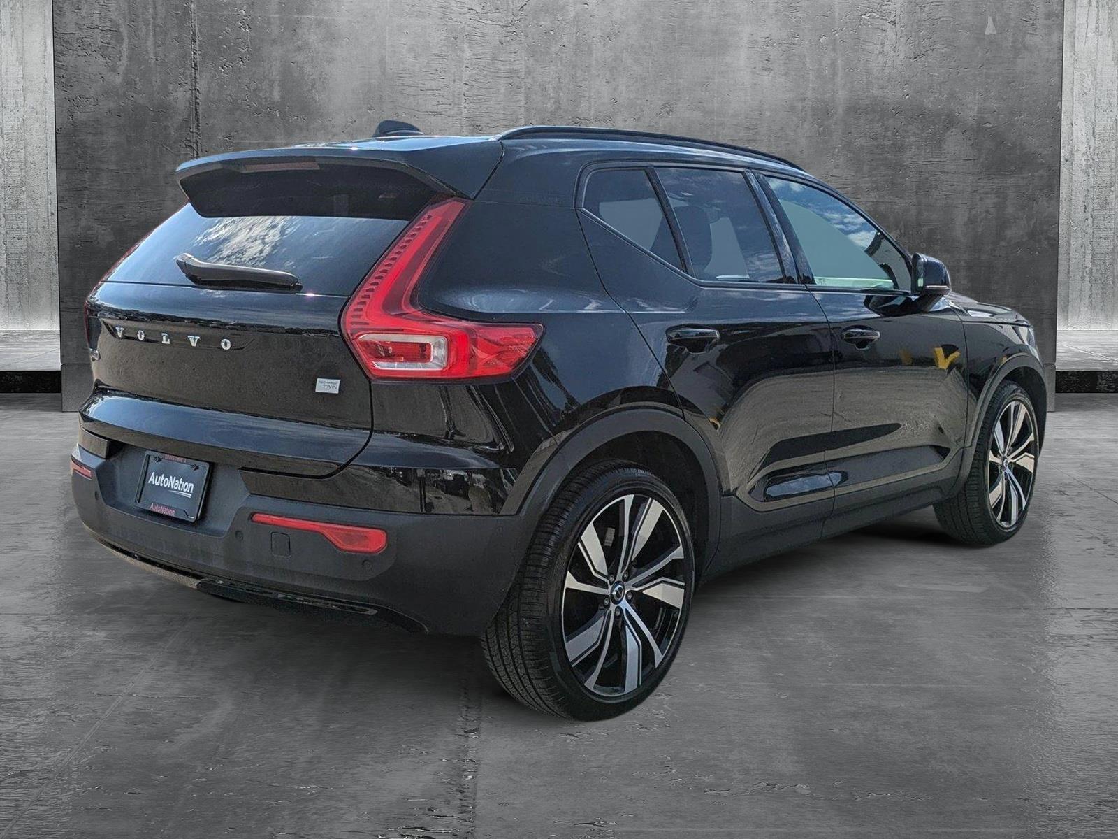 2022 Volvo XC40 Recharge Pure Electric Vehicle Photo in Jacksonville, FL 32244