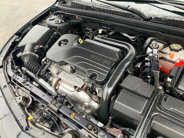 2022 Chevrolet Malibu Vehicle Photo in MOON TOWNSHIP, PA 15108-2571