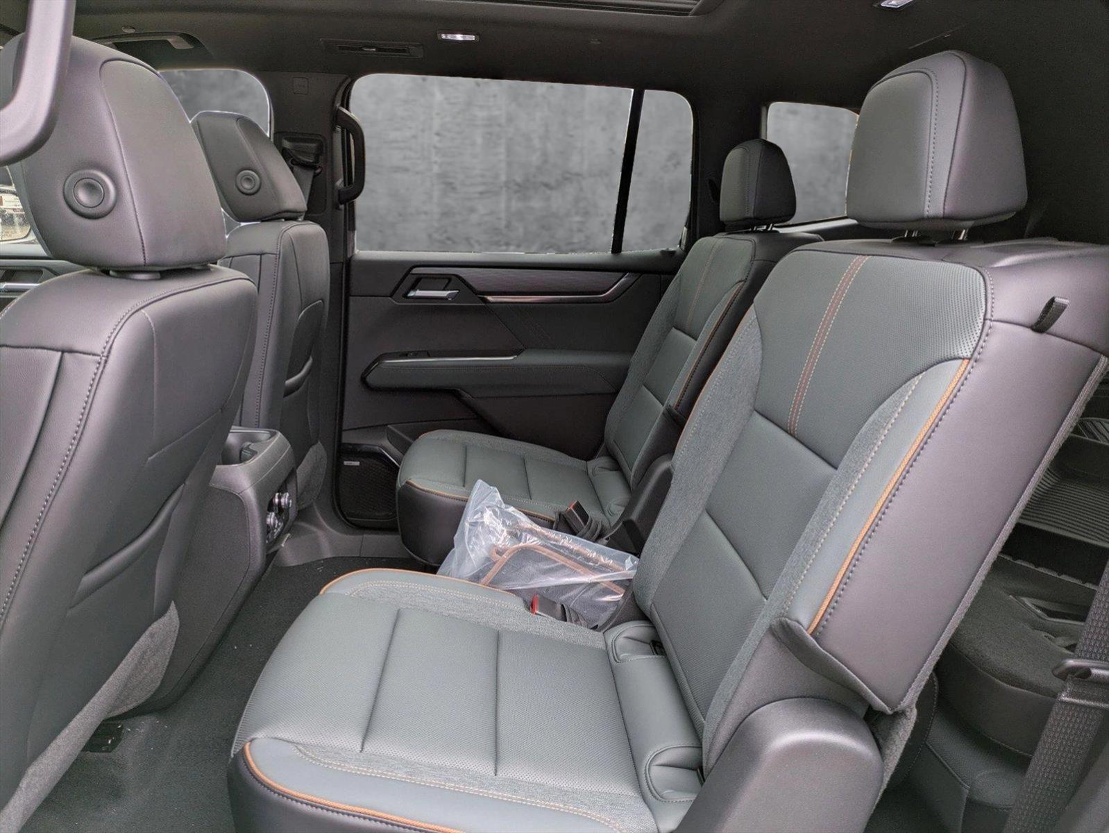 2025 GMC Acadia Vehicle Photo in GOLDEN, CO 80401-3850