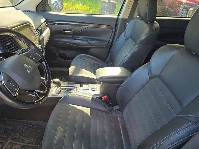 2020 Mitsubishi Outlander Vehicle Photo in Pleasant Hills, PA 15236